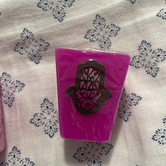 Beautiful Moroccan candle holders with hamsa design - Picture 4 of 6